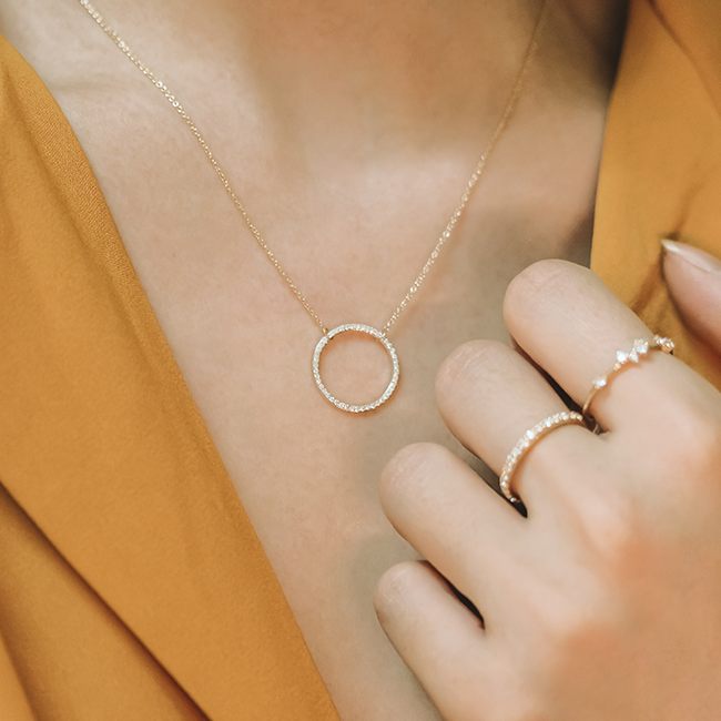 Scatter diamond ring